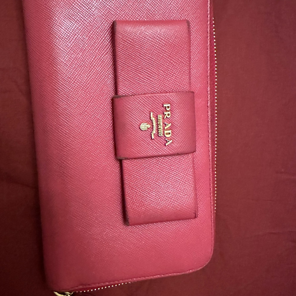 Prada Saffiano wallet